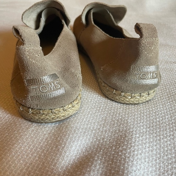 Tom’s suede flats - Picture 7 of 7
